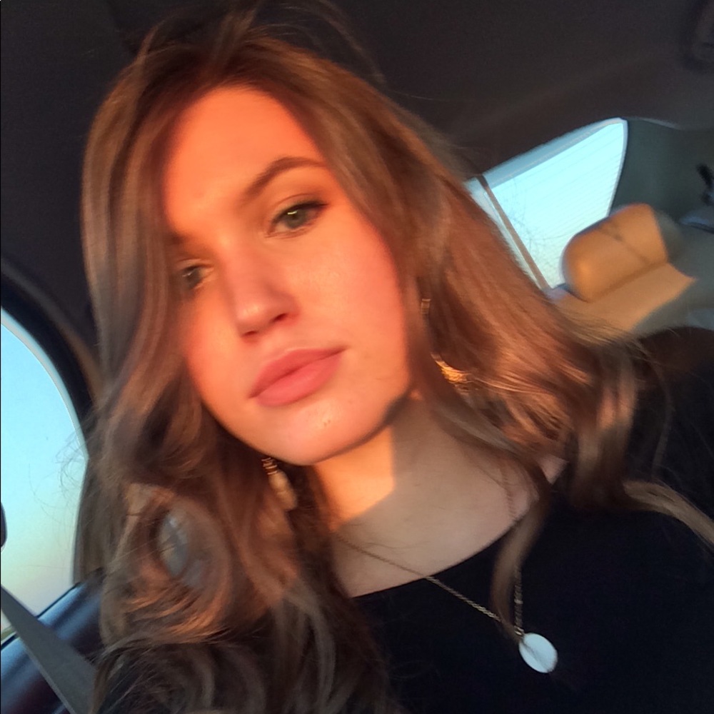 Meet your Posher, Riley